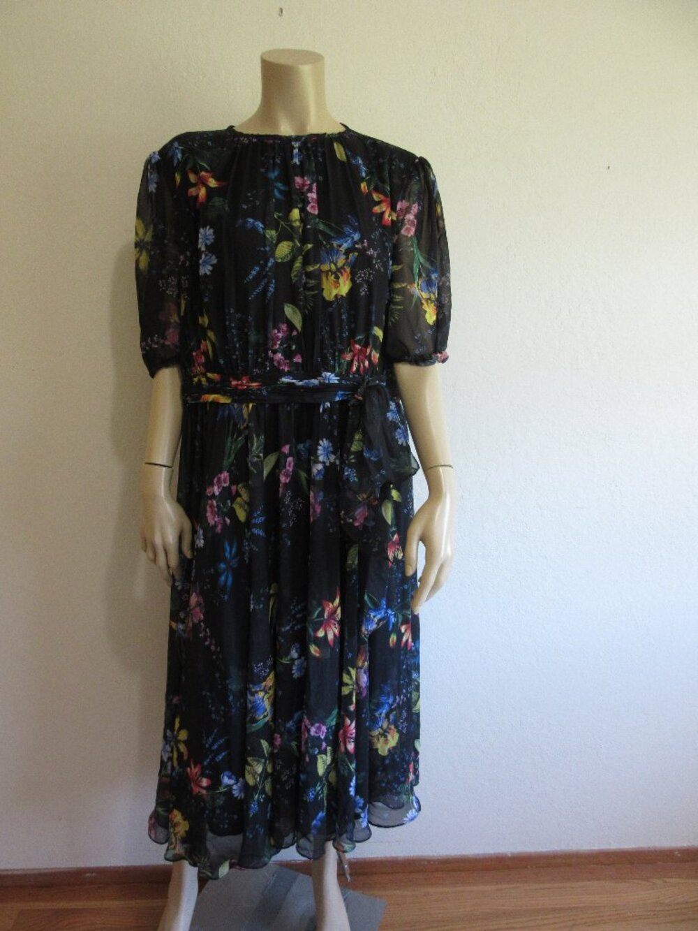 IEENA for MacDuggal Black Floral Pattern 18 Evening Dress